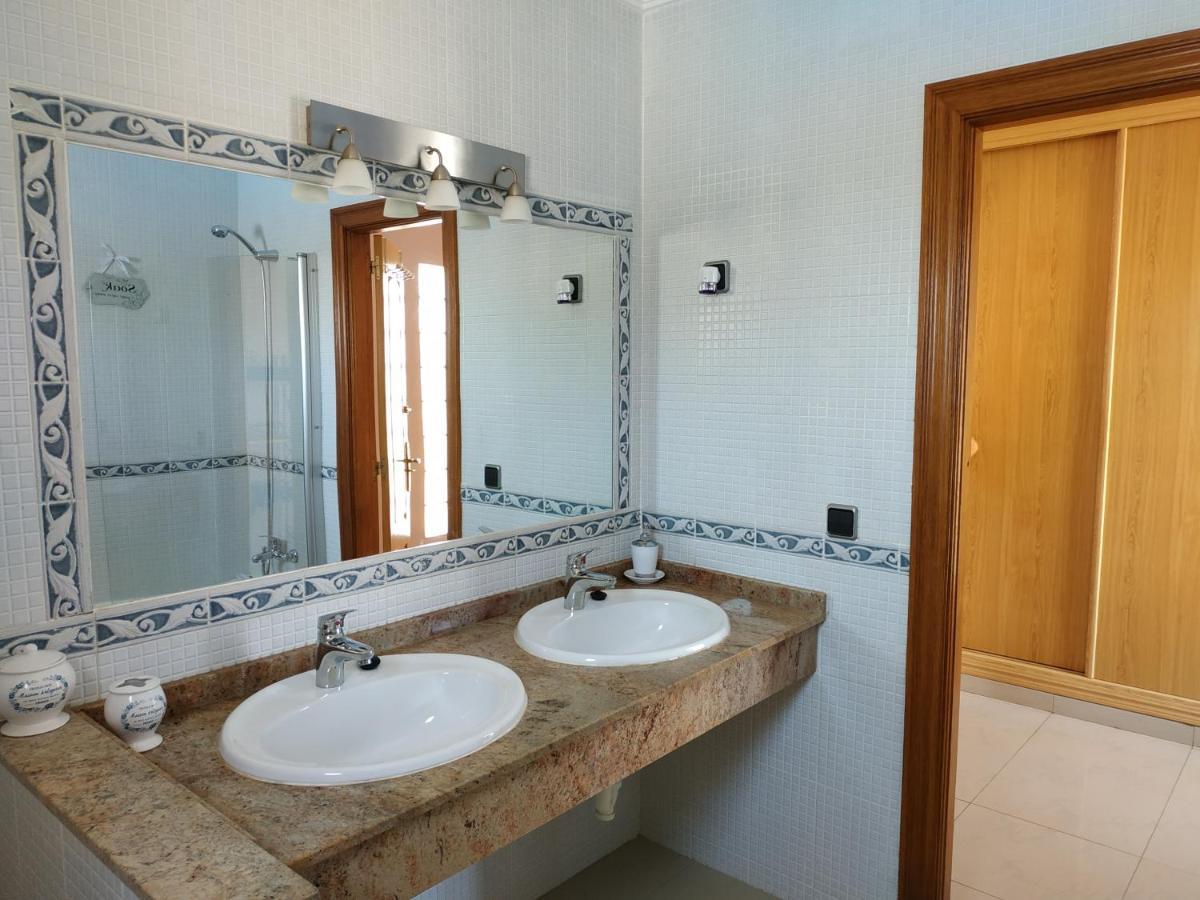 Villa Casa Del Sol 3 Bedroom Villa With Private Solar Covered 12M X 6M Pool Minimum Stay 7 Nights Chromecast And Wifi Throughout The Property Triquivijate Exteriör bild