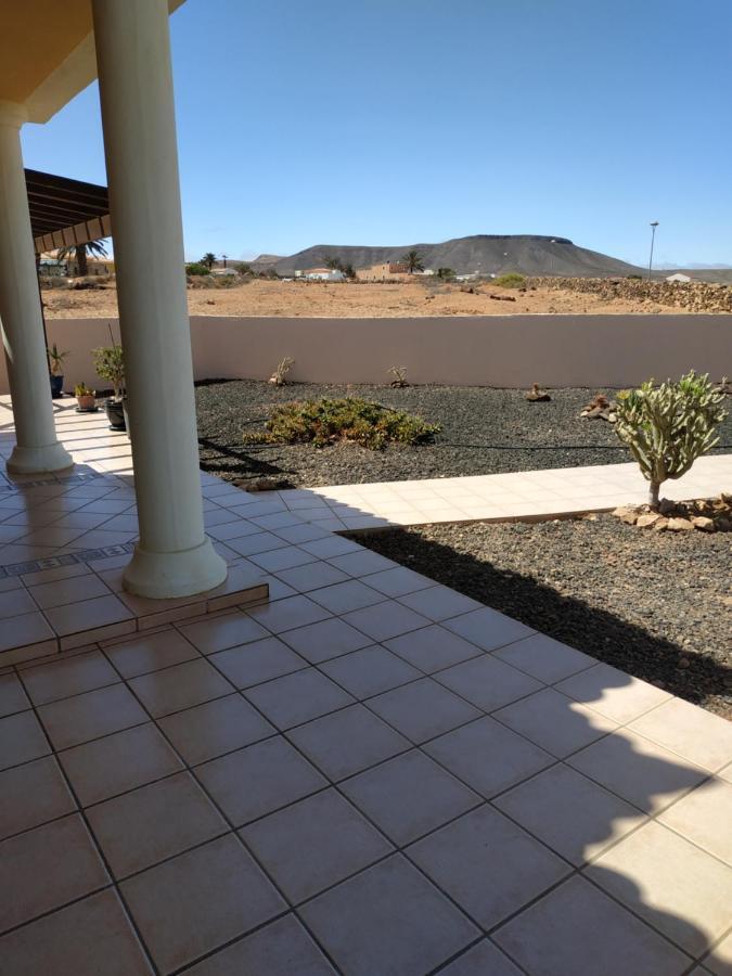 Villa Casa Del Sol 3 Bedroom Villa With Private Solar Covered 12M X 6M Pool Minimum Stay 7 Nights Chromecast And Wifi Throughout The Property Triquivijate Exteriör bild