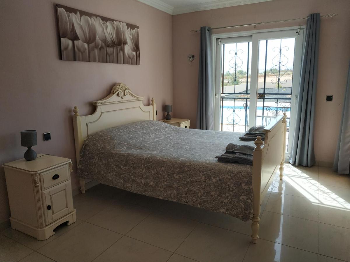 Villa Casa Del Sol 3 Bedroom Villa With Private Solar Covered 12M X 6M Pool Minimum Stay 7 Nights Chromecast And Wifi Throughout The Property Triquivijate Exteriör bild