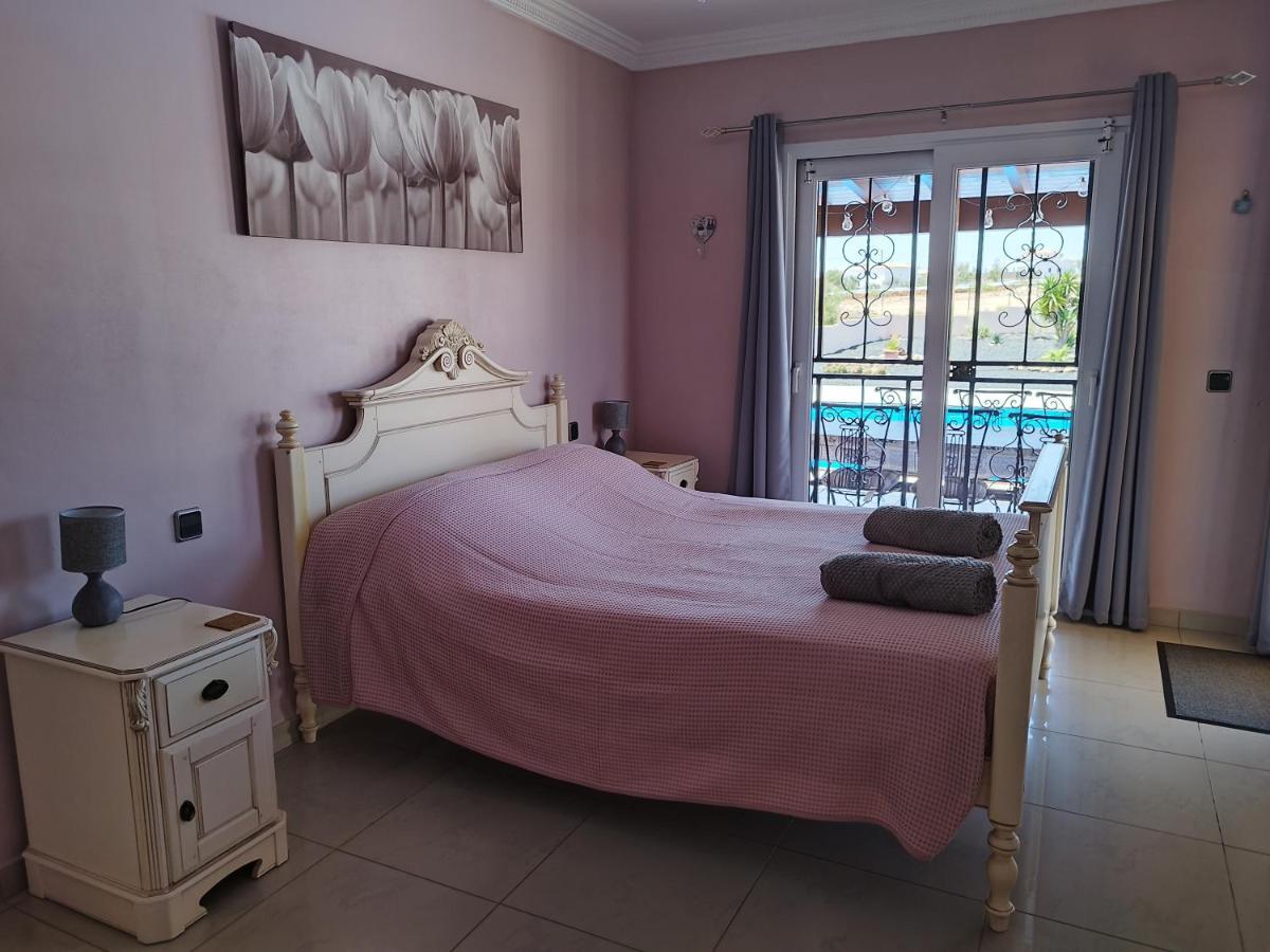 Villa Casa Del Sol 3 Bedroom Villa With Private Solar Covered 12M X 6M Pool Minimum Stay 7 Nights Chromecast And Wifi Throughout The Property Triquivijate Exteriör bild