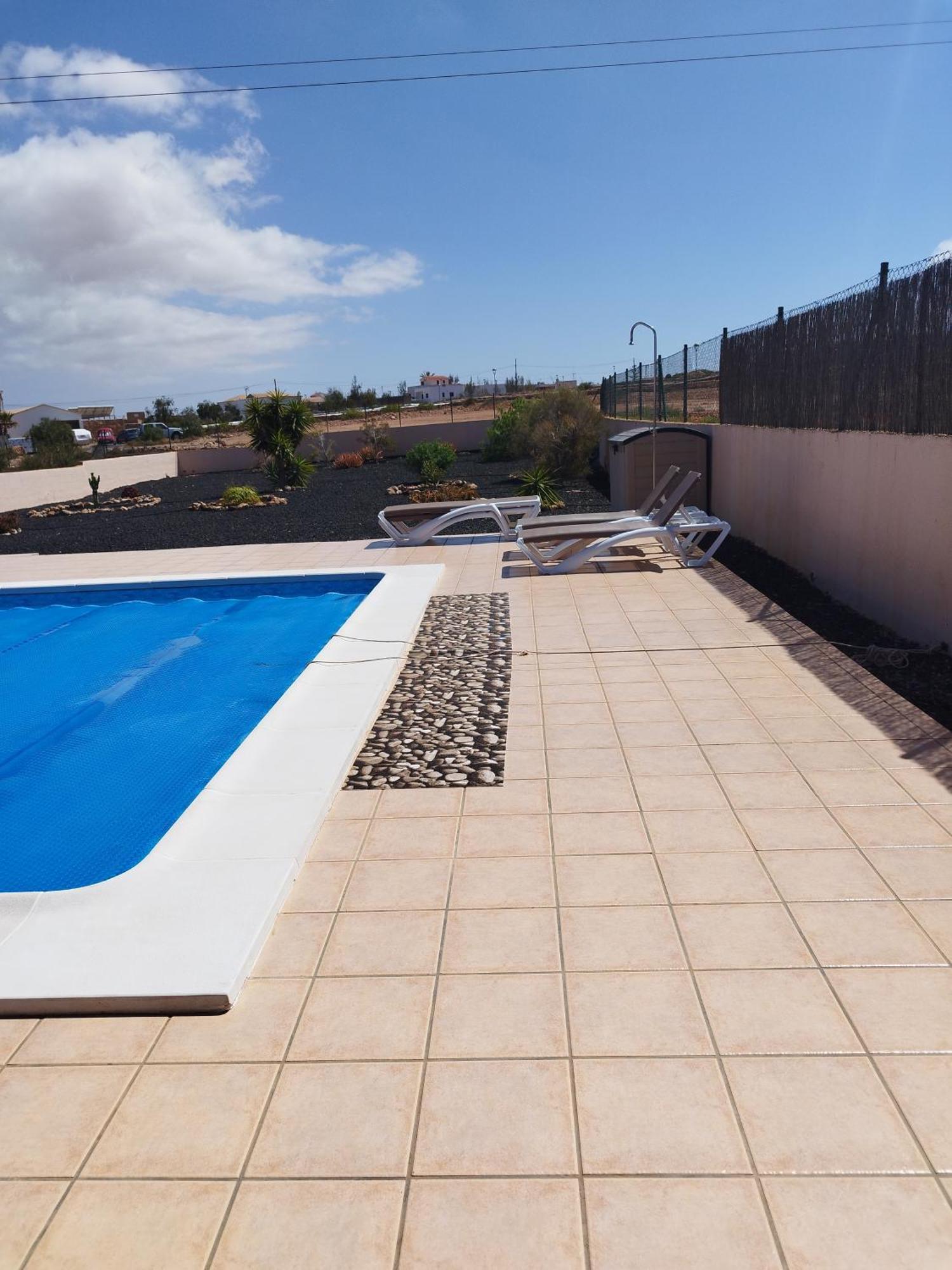 Villa Casa Del Sol 3 Bedroom Villa With Private Solar Covered 12M X 6M Pool Minimum Stay 7 Nights Chromecast And Wifi Throughout The Property Triquivijate Exteriör bild