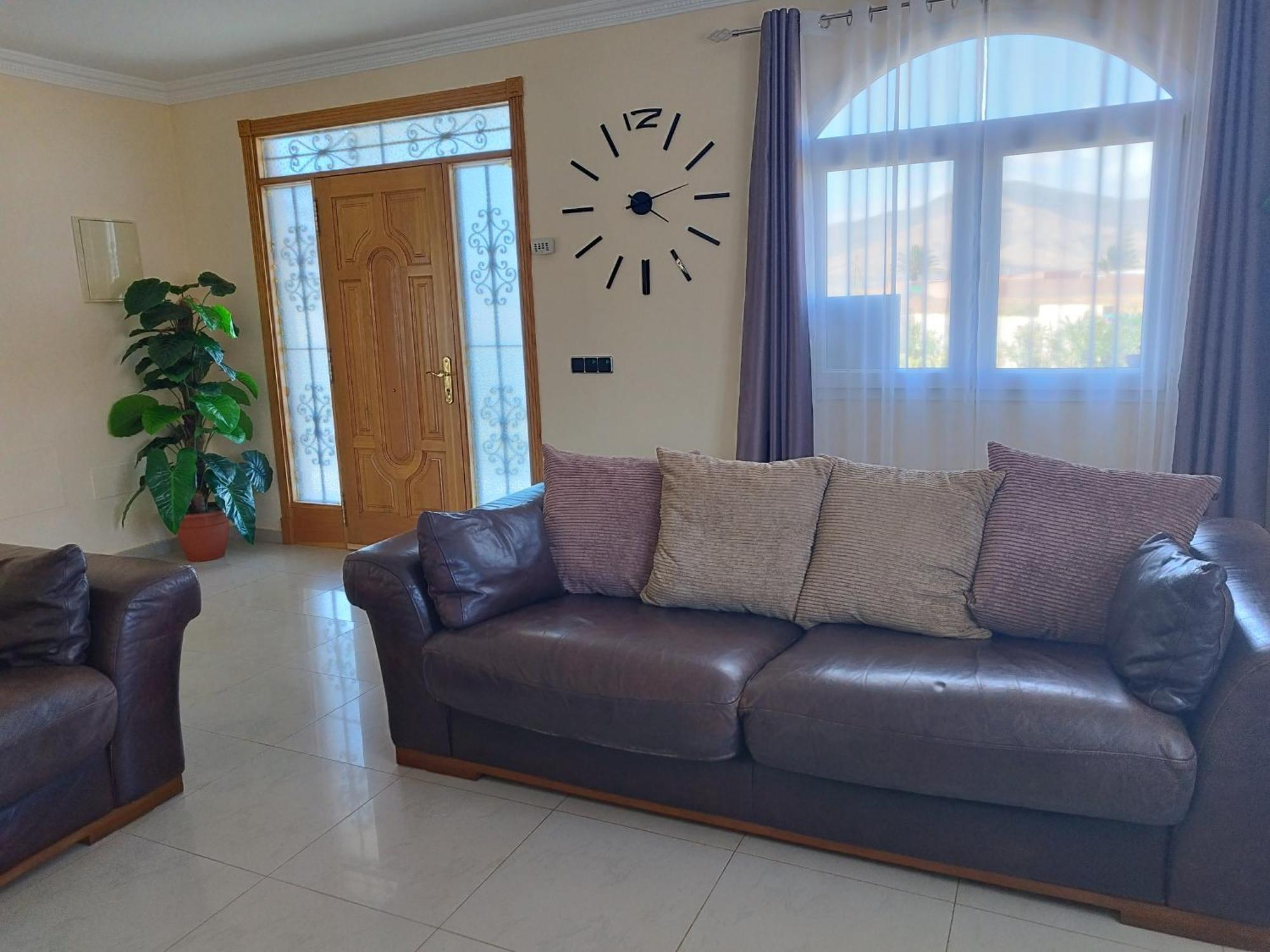Villa Casa Del Sol 3 Bedroom Villa With Private Solar Covered 12M X 6M Pool Minimum Stay 7 Nights Chromecast And Wifi Throughout The Property Triquivijate Exteriör bild