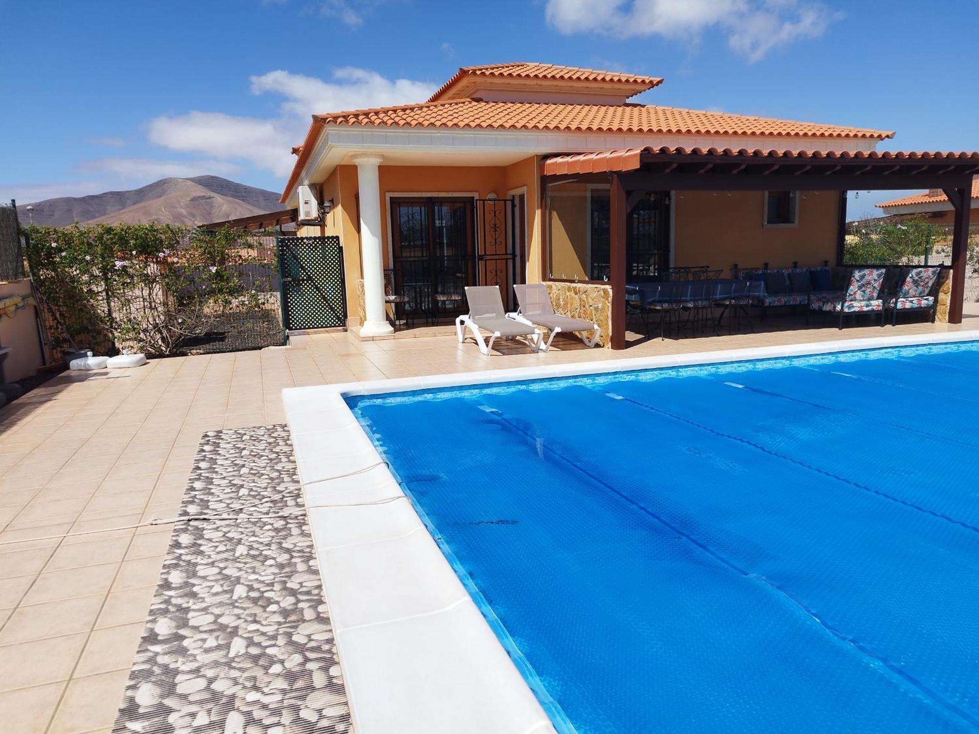 Villa Casa Del Sol 3 Bedroom Villa With Private Solar Covered 12M X 6M Pool Minimum Stay 7 Nights Chromecast And Wifi Throughout The Property Triquivijate Exteriör bild